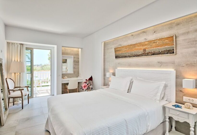 Полулюкс, White Pearls Luxury Suites   Adults Only