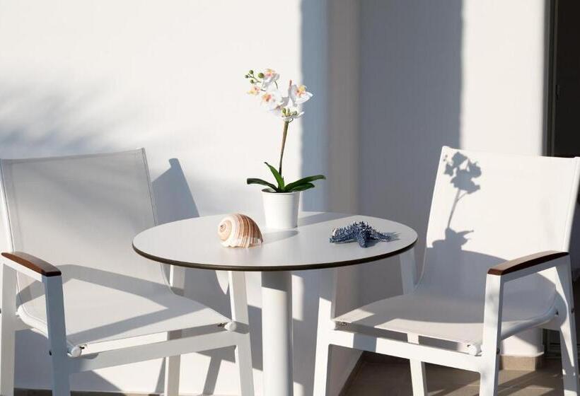 자쿠지 스위트, White Pearls Luxury Suites   Adults Only