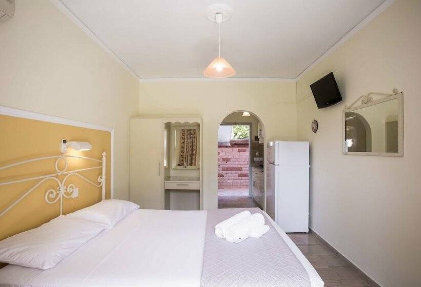 标准工作室, Mathraki Resort