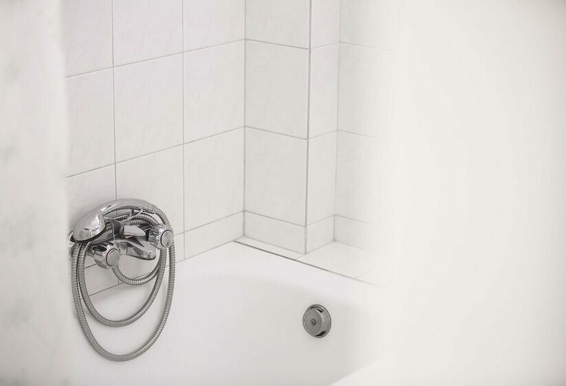 标准工作室, Mathraki Resort