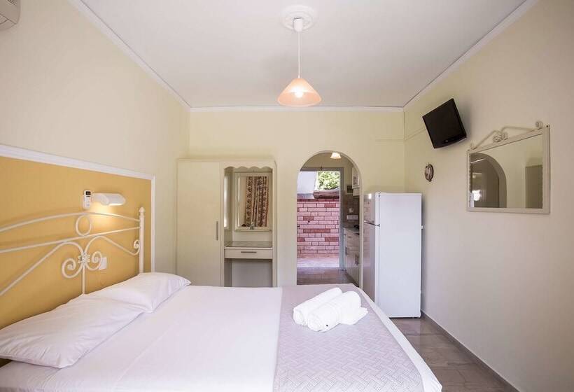 标准工作室, Mathraki Resort