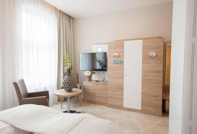 스탠다드 발코니 룸, Ostseehotel Warnemünde