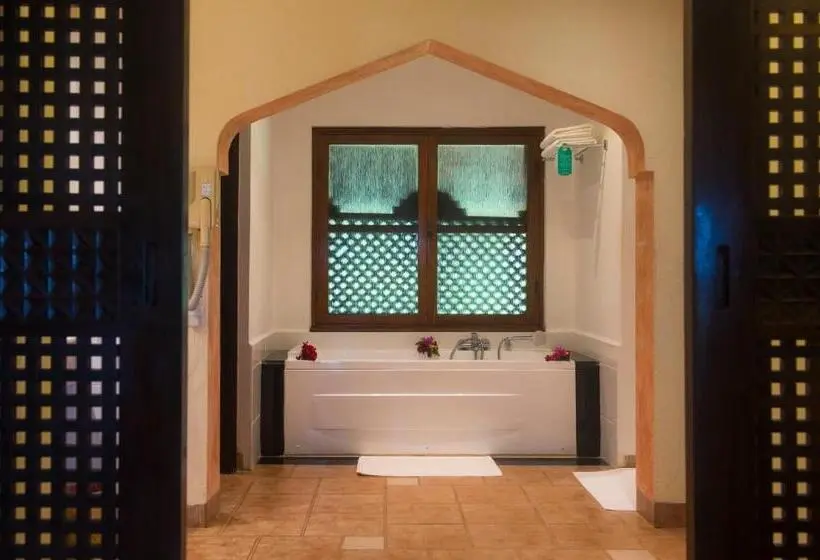 اتاق استاندارد, Amani Beach Resort