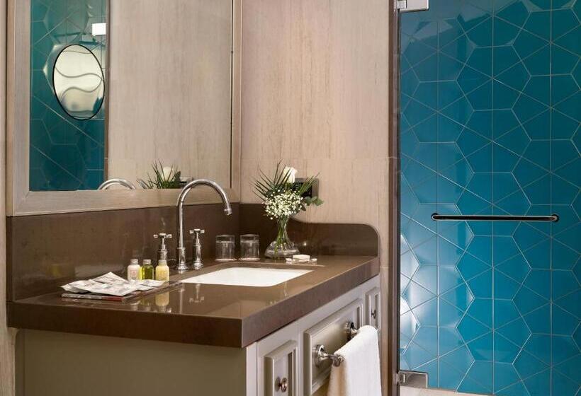 キングサイズベッドのスタンダードルーム, Millennium Istanbul Golden Horn