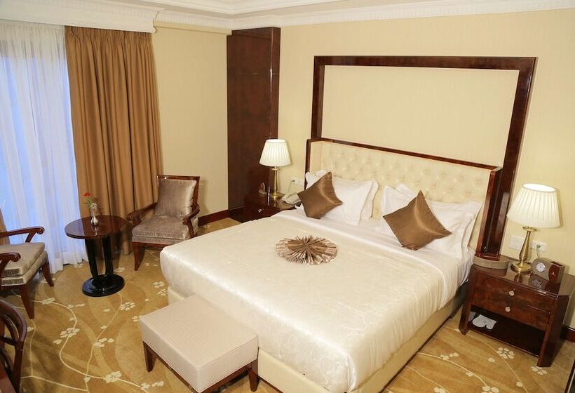 اتاق لوکس, Sapphire Addis