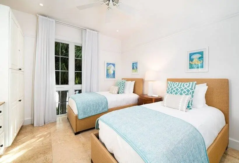 3 Bedroom Suite, The Regent Grand