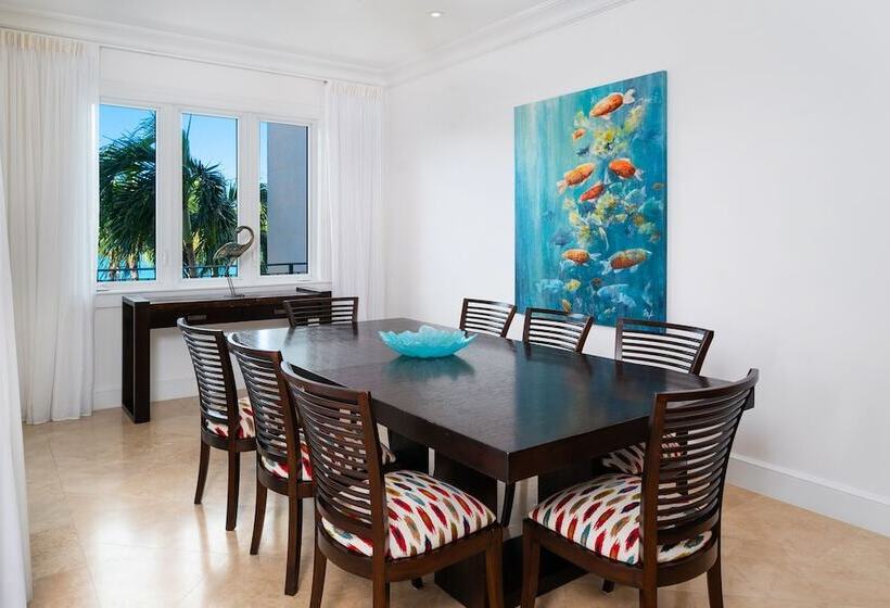 3 Bedroom Suite, The Regent Grand