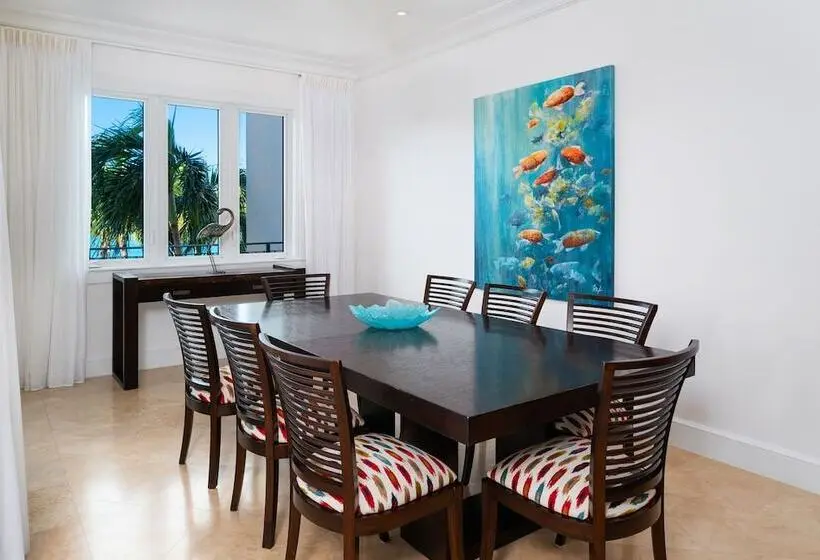 3 Bedroom Suite, The Regent Grand