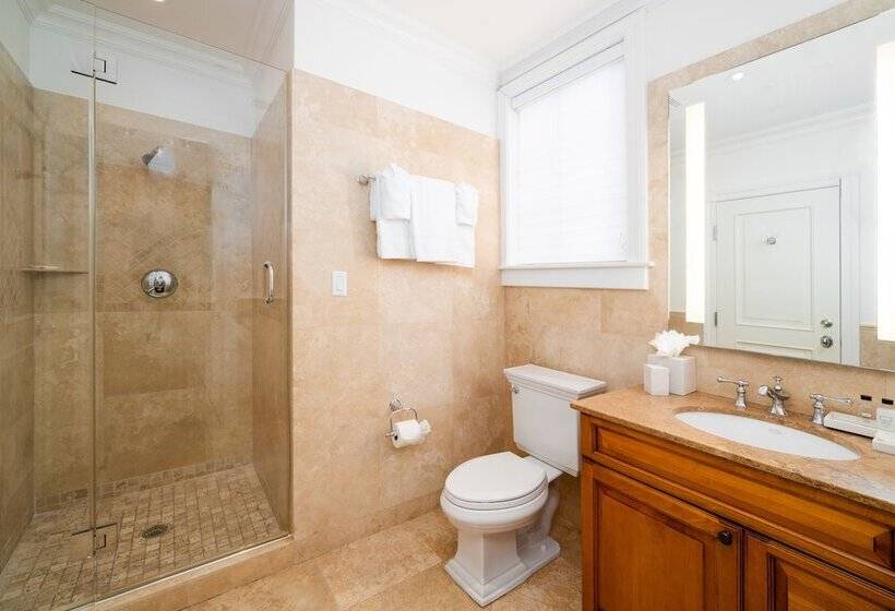 3 Bedroom Suite, The Regent Grand