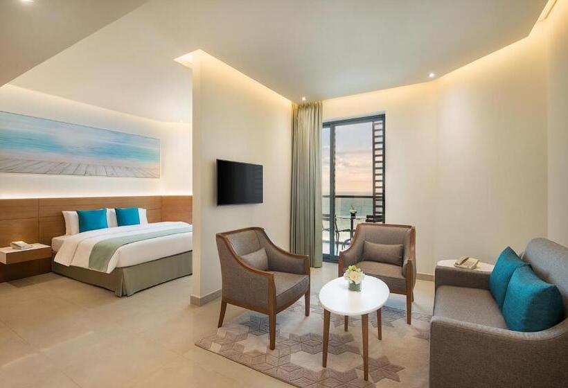 스위트 킹사이즈 침대, Wyndham Garden Ajman Corniche