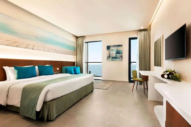Suite King Bed