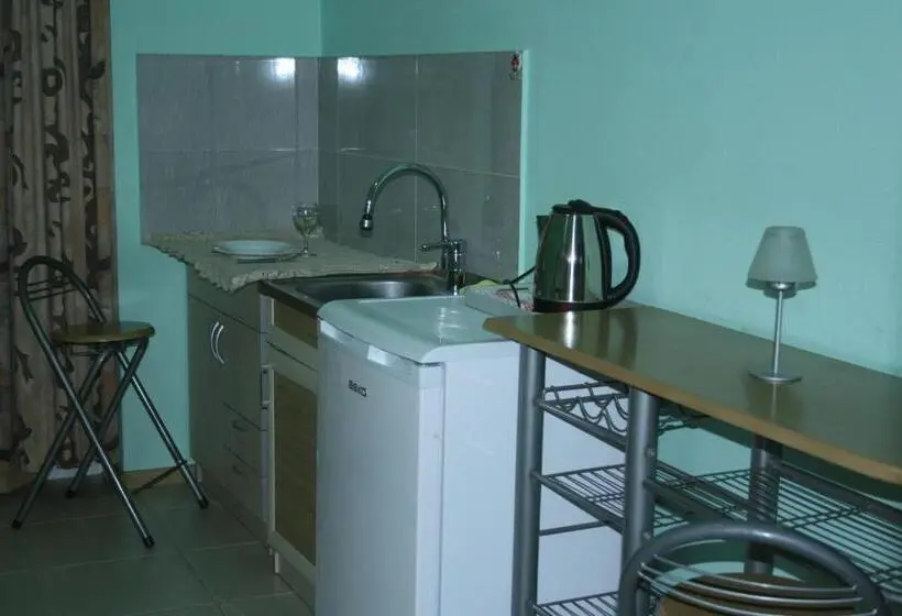 اتاق استاندارد سه تخته با بالکن, Why Me Ecofriendly Rooms