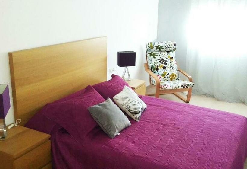 شقة غرفتين, Apartamentos Neptuno 3000