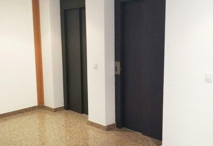 شقة غرفتين, Apartamentos Neptuno 3000