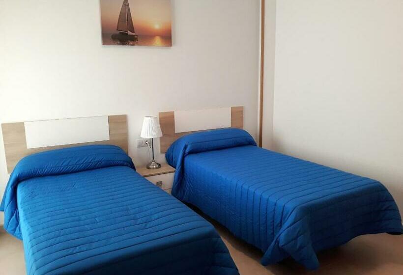 شقة 3 غرف, Apartamentos Neptuno 3000