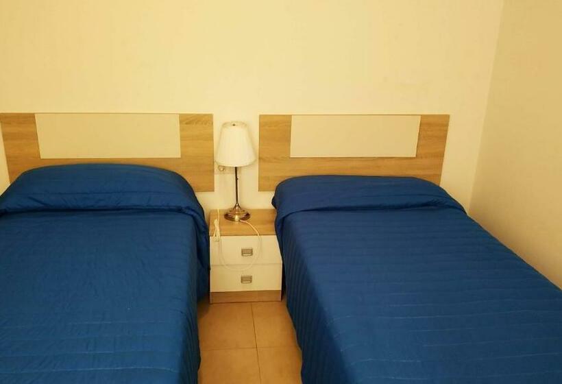 شقة 3 غرف, Apartamentos Neptuno 3000