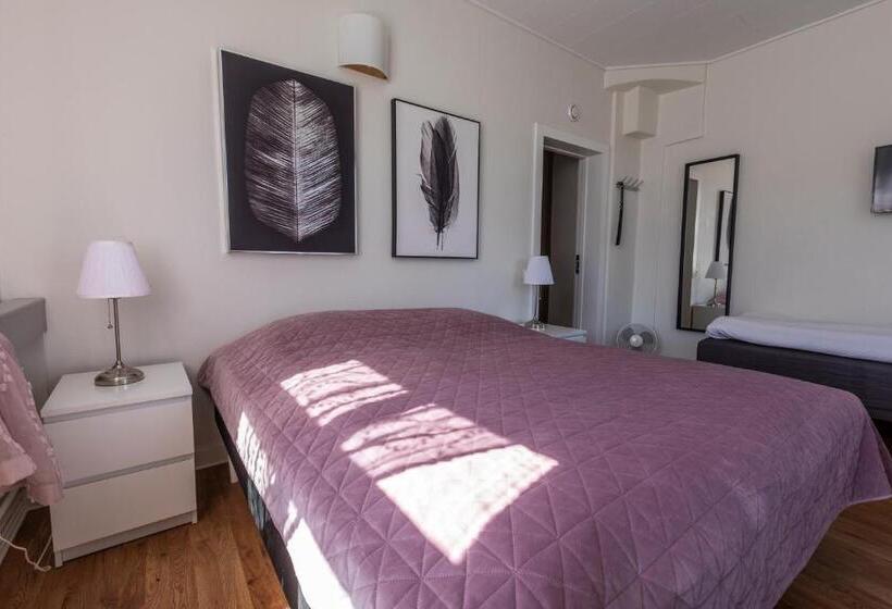 スタンダード4人部屋, Järnvägshotellet B&b Skara