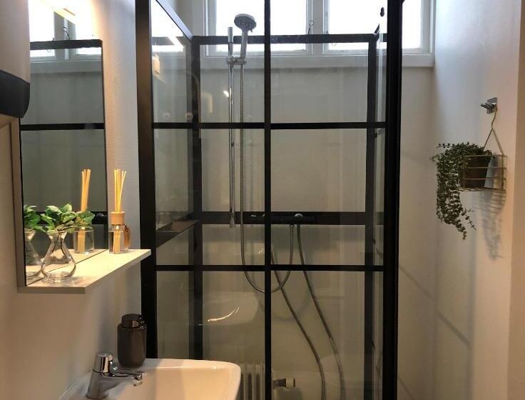 スタンダードシングルルーム, Järnvägshotellet B&b Skara