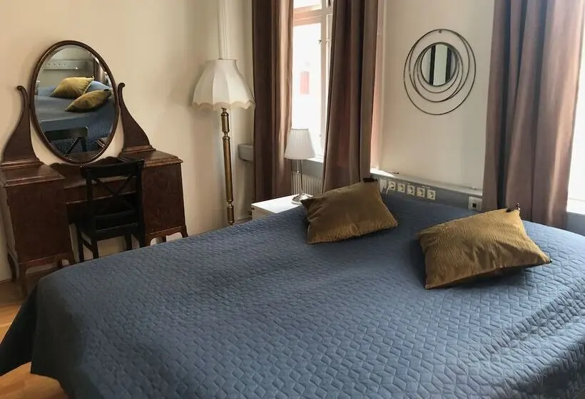 スタンダードトリプルルーム, Järnvägshotellet B&b Skara