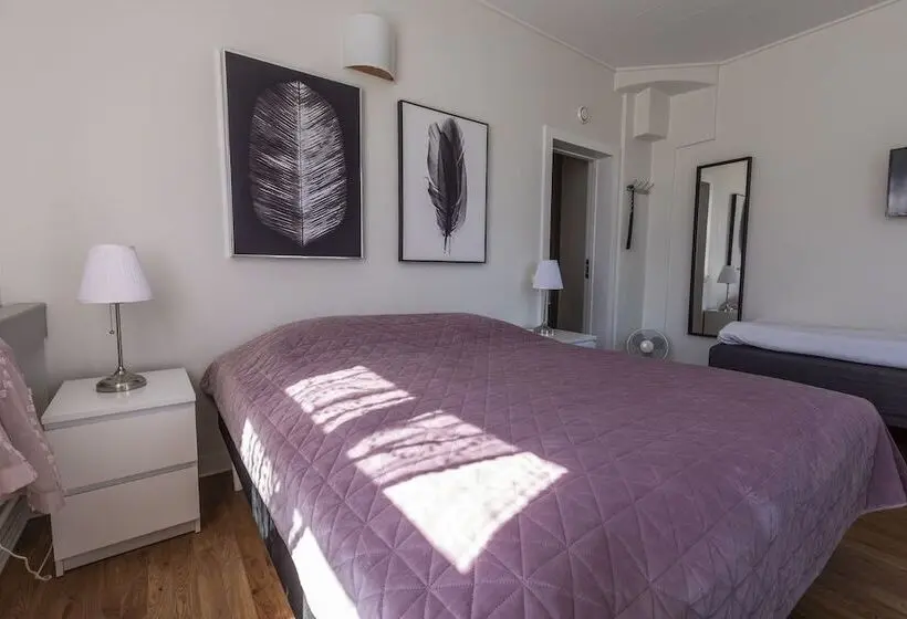 スタンダードトリプルルーム, Järnvägshotellet B&b Skara