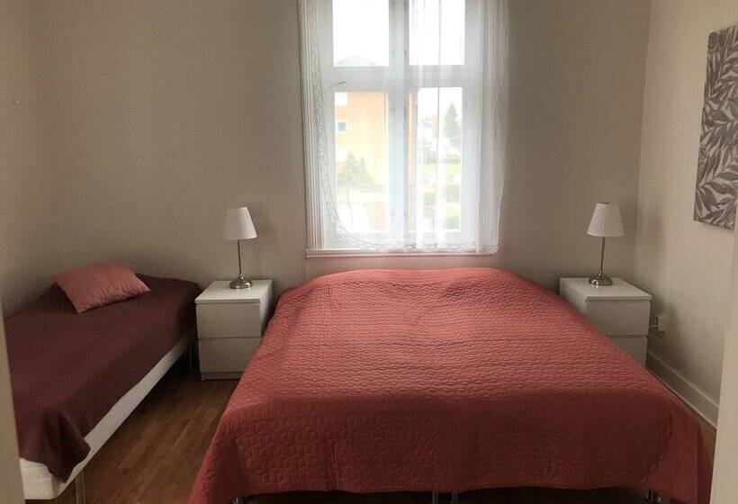 スタンダードトリプルルーム, Järnvägshotellet B&b Skara