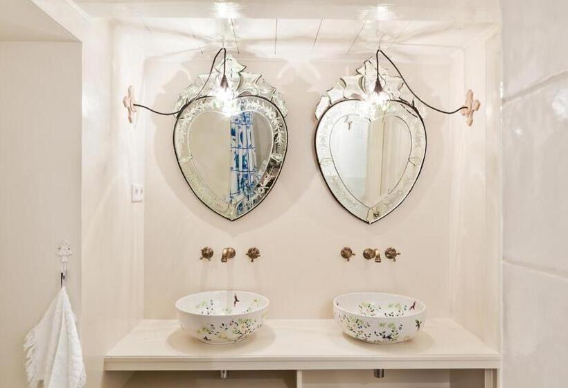 דירת חדר, Luna S Hideaway