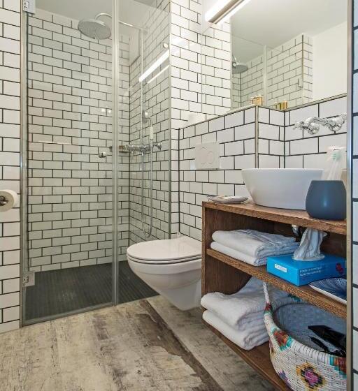 غرفة ديلوكس, 2b