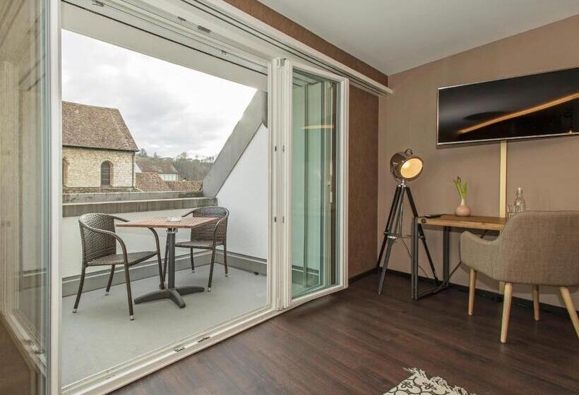 غرفة سوبيريور مطلة على المدينة, 2b