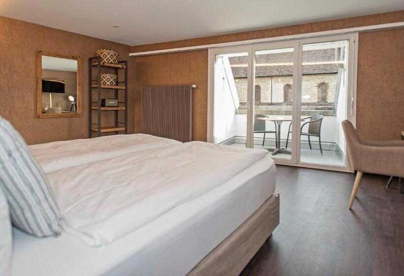 غرفة سوبيريور مطلة على المدينة, 2b