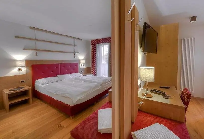 اتاق استاندارد با چشم‌انداز کوهستان, Chalet Degli Angeli