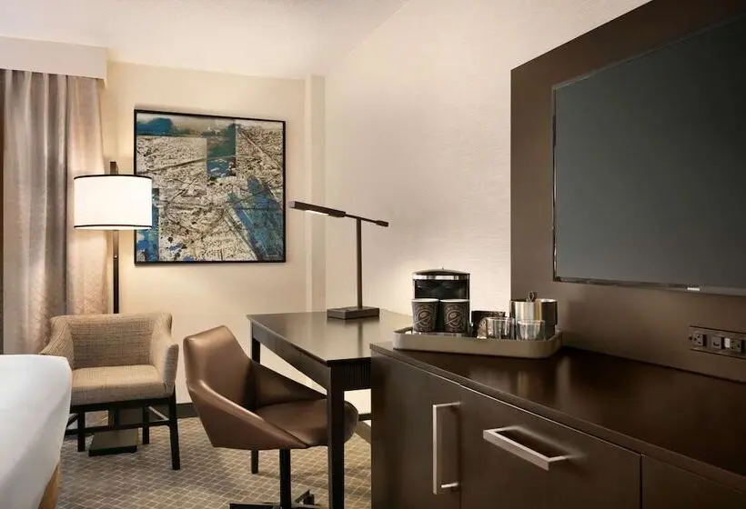 ２ダブルベッドのスタンダードルーム, Doubletree By Hilton Mclean Tysons