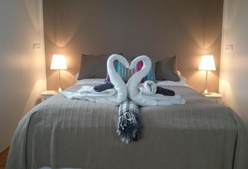 اتاق استاندارد چهار تخته, Lækur