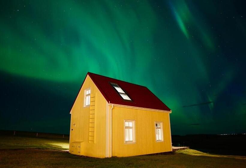 سوئیت با چشم‌انداز رودخانه, Lækur