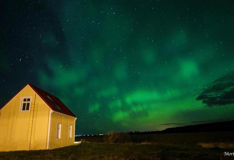 سوئیت با چشم‌انداز رودخانه, Lækur