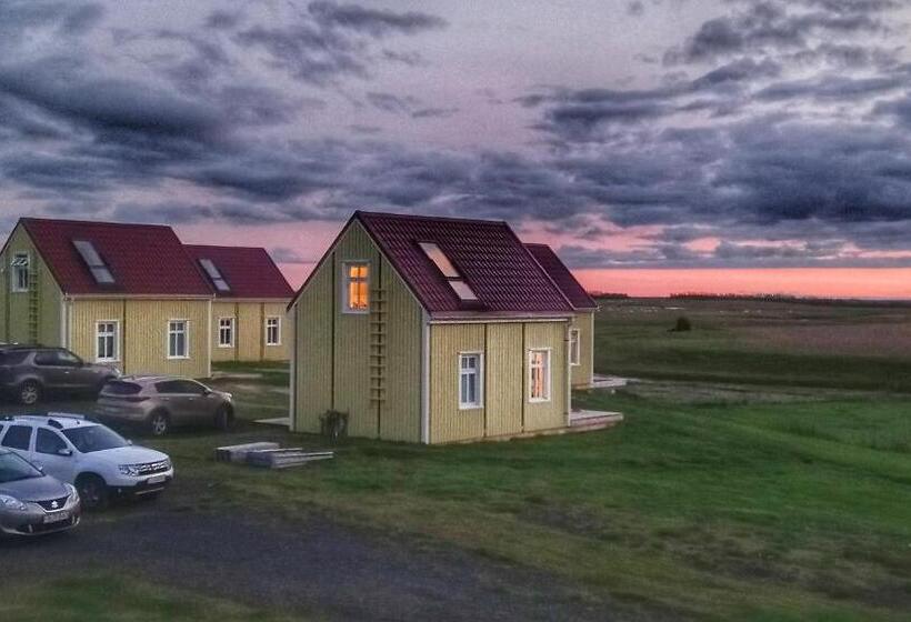 سوئیت با چشم‌انداز رودخانه, Lækur