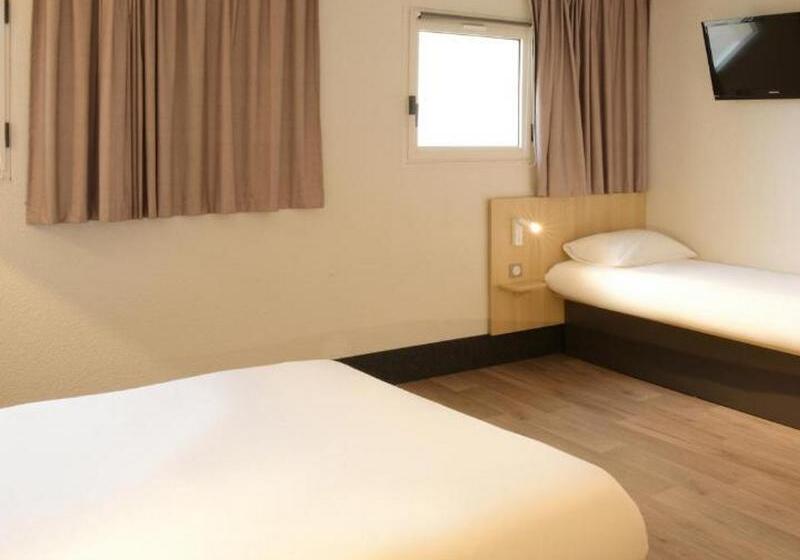 חדר סטנדרט לארבעה, B&b Hotel Angoulême