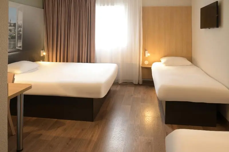 スタンダード4人部屋, B&b Hotel Angoulême