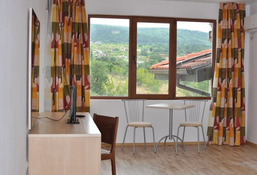 スイート, Festa Gardenia Hills