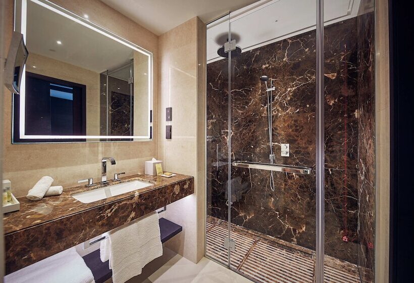 اتاق لوکس, Hilton Belgrade