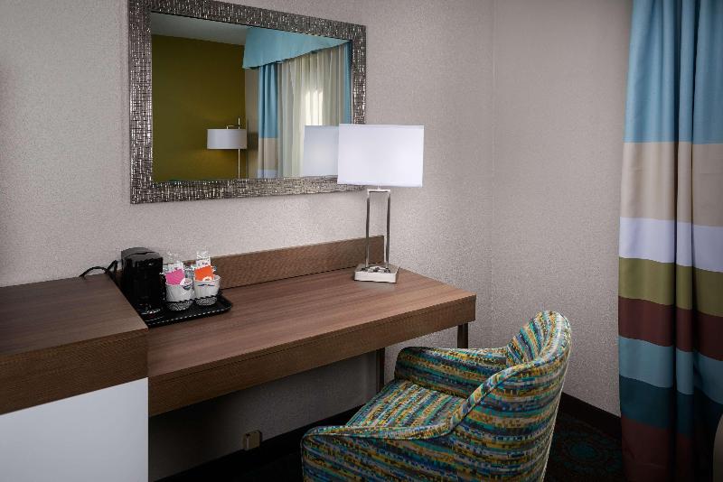جناح سرير كينج, Holiday Inn & Suites Sioux Falls   Airport, An Ihg