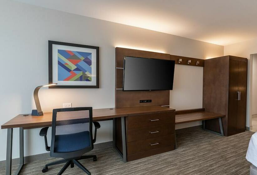 חדר סטנדרט, Holiday Inn Express & Suites Gainesville Lake Lanier Area, An Ihg