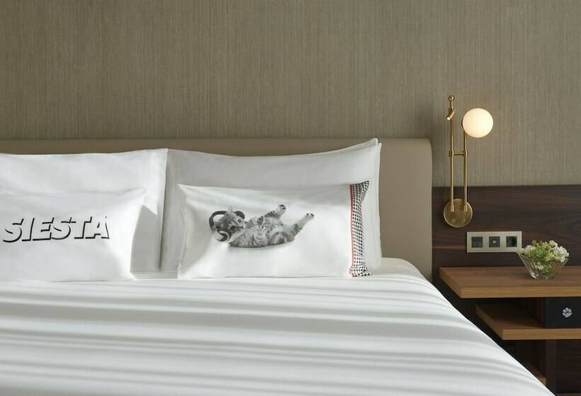 Номер Стандарт Двуспальная Кровать, Hyatt Centric Gran Via Madrid