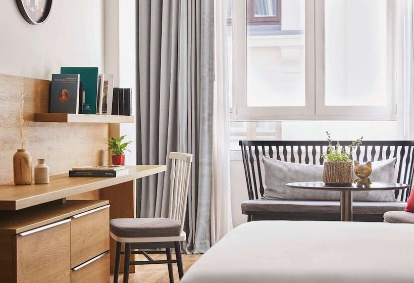 Номер Стандарт 2 Двуспальные Кровати, Hyatt Centric Gran Via Madrid