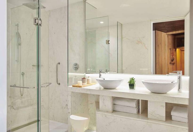 Полулюкс, Hyatt Centric Gran Via Madrid