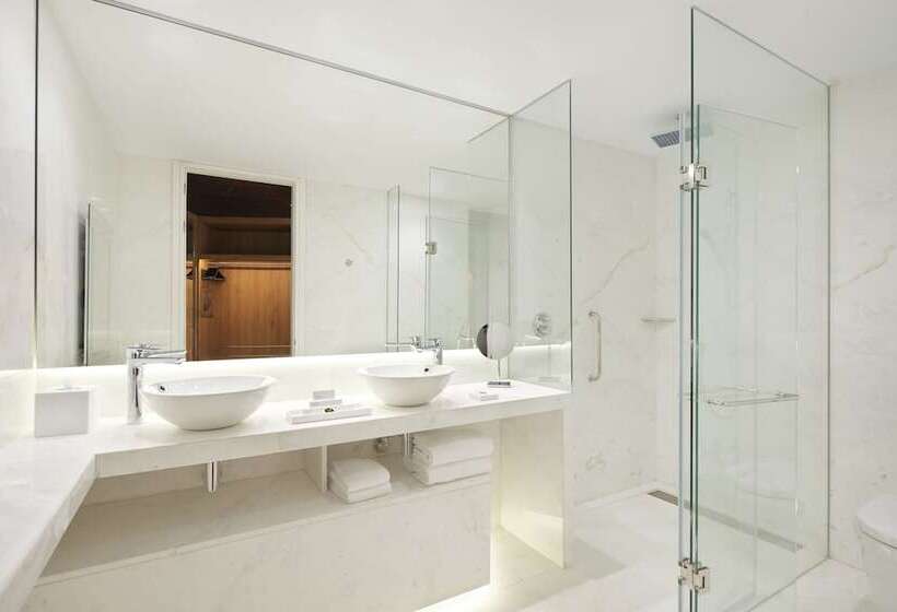 Люкс с Террасой, Hyatt Centric Gran Via Madrid