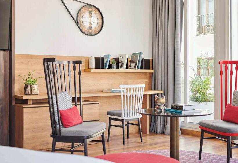 Люкс с Террасой, Hyatt Centric Gran Via Madrid