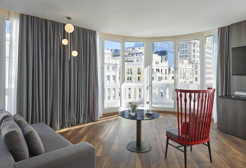 Люкс с Террасой, Hyatt Centric Gran Via Madrid