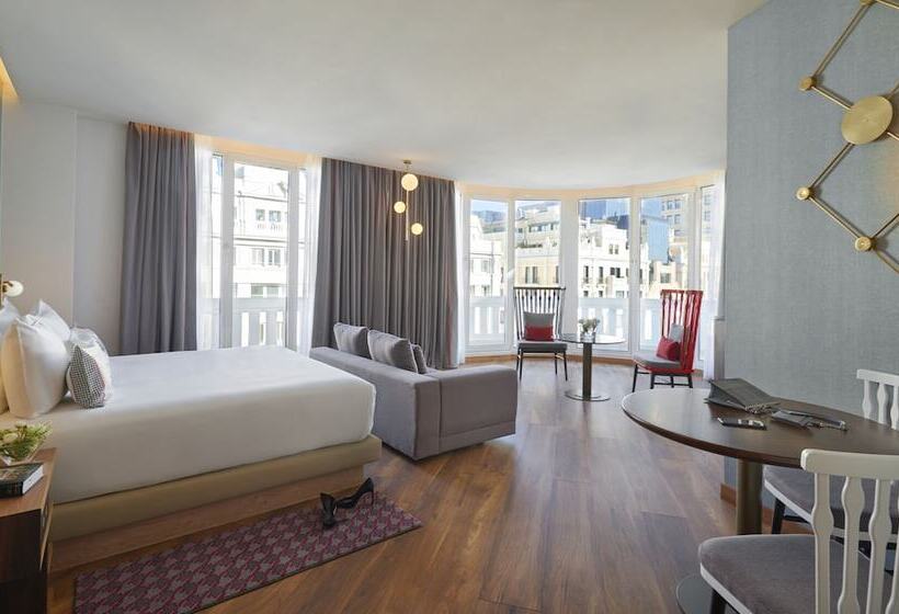 Люкс с Террасой, Hyatt Centric Gran Via Madrid
