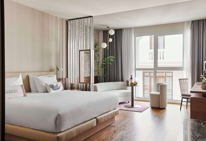 Номер Премиум, Hyatt Centric Gran Via Madrid