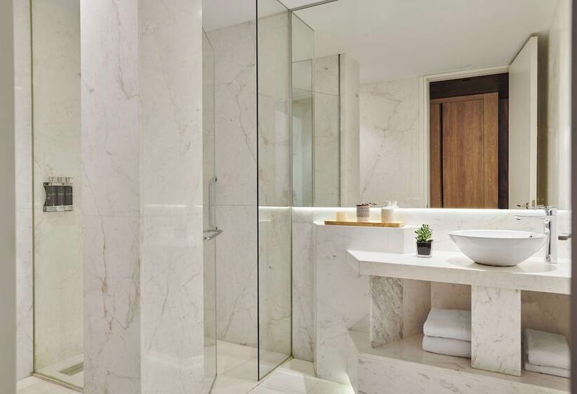 Номер Премиум, Hyatt Centric Gran Via Madrid